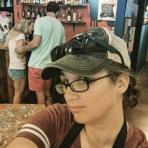 Meet your Posher, Leslie